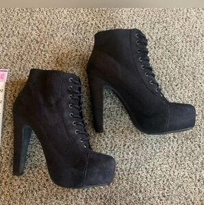 Speed Limit 98 Women's Black Platform Ankle Boots SIZE 5.5